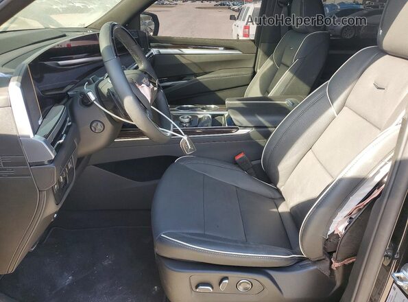 1GYS8BKL3TR133429 2026 CADILLAC ESCALADE Черный Вид салона спереди