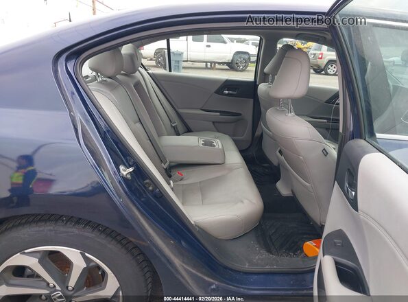 1HGCR2F85HA124672 2017 HONDA ACCORD Dark Blue Вид наклейки с VIN-кодом