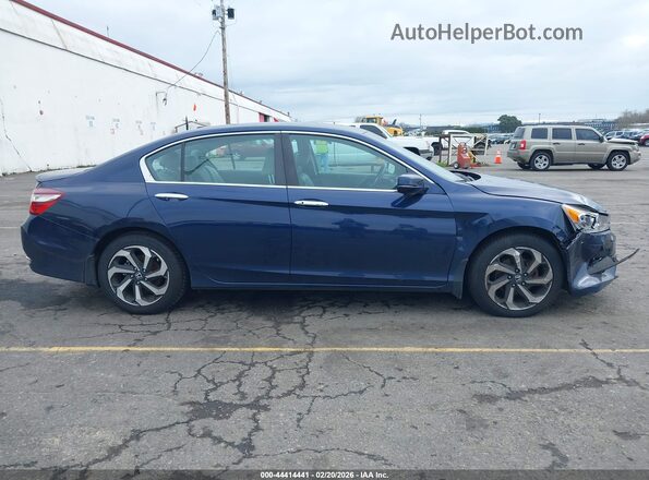 1HGCR2F85HA124672 2017 HONDA ACCORD Dark Blue Вид задней части салона