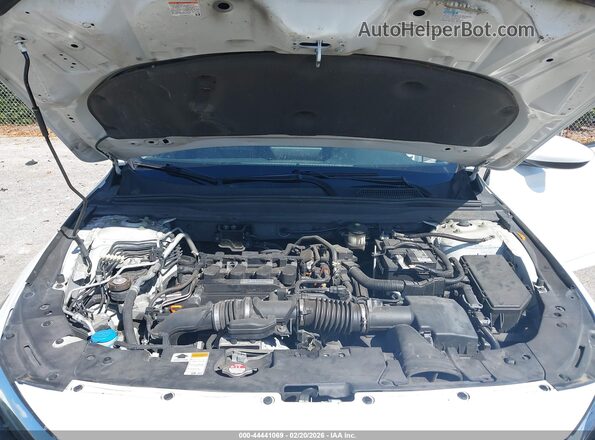 1HGCV1F15KA174102 2019 HONDA ACCORD Белый Вид сзади