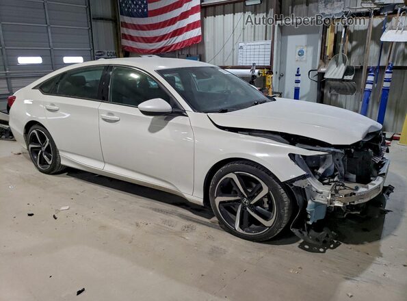 1HGCV1F35JA170602 2018 HONDA ACCORD Белый Передняя правая четверть