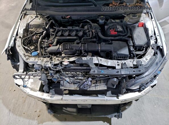 1HGCV1F35JA170602 2018 HONDA ACCORD Белый Вид задней части салона