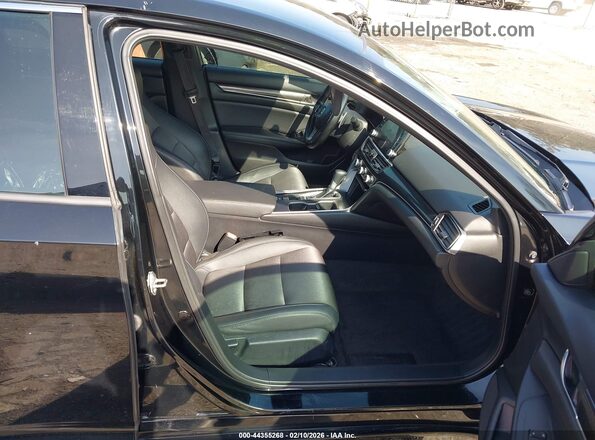 1HGCV1F36LA135182 2020 HONDA ACCORD Черный Вид салона спереди