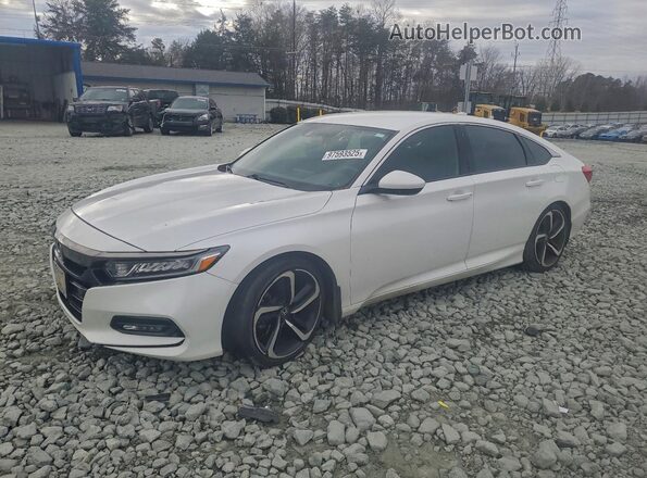 1HGCV1F3XJA252972 2018 HONDA ACCORD Белый Передняя левая четверть