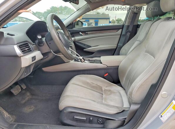 1HGCV1F41KA149093 2019 HONDA ACCORD Серебряный Вид салона спереди