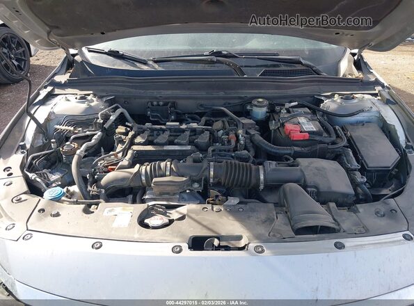 1HGCV1F52JA217019 2018 HONDA ACCORD Серебряный Вид сзади