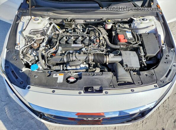 1HGCV1F57KA088924 2019 HONDA ACCORD Белый Вид задней части салона