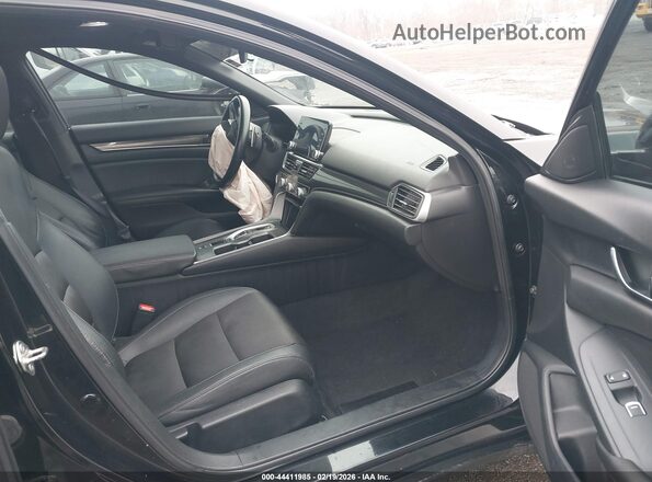 1HGCV2F36KA020506 2019 HONDA ACCORD Черный Вид салона спереди
