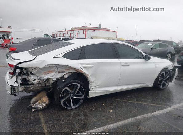 1HGCV3F20NA018378 2022 HONDA ACCORD HYBRID Белый Вид задней части салона
