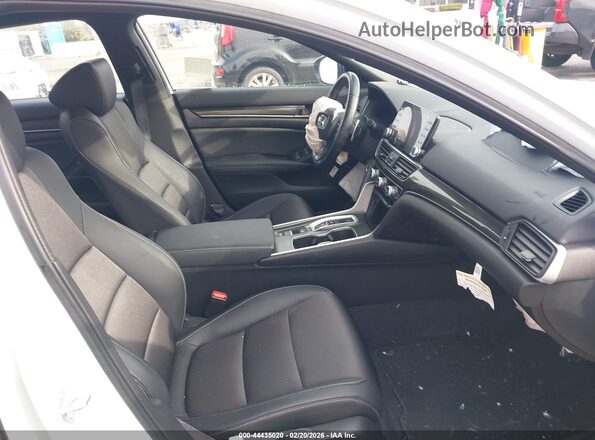 1HGCV3F26NA046735 2022 HONDA ACCORD HYBRID Белый Вид салона спереди