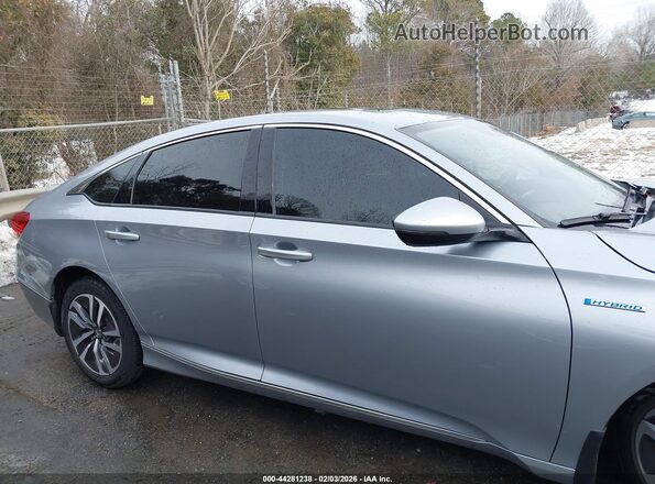 1HGCV3F55MA010317 2021 HONDA ACCORD HYBRID Silver Vista interior trasera