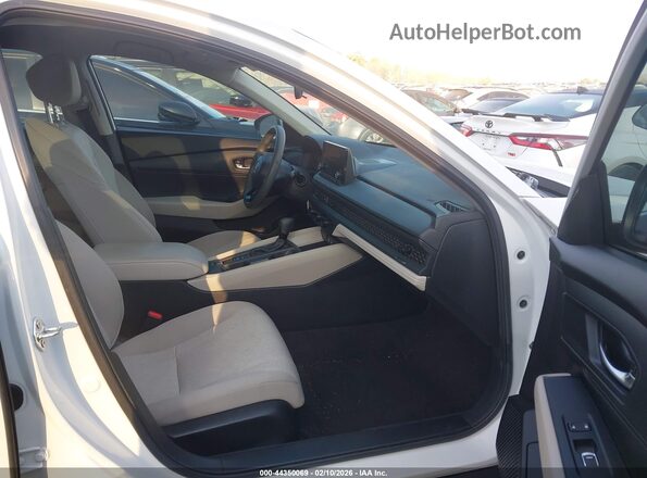 1HGCY1F2XRA065922 2024 HONDA ACCORD Белый Вид салона спереди
