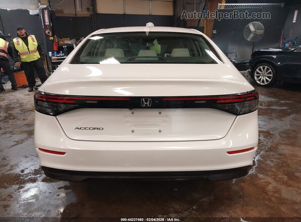 1HGCY1F32RA068161 2024 HONDA ACCORD Белый 