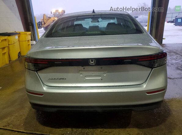 1HGCY1F43SA026449 2025 HONDA ACCORD Silver Widok z tyłu