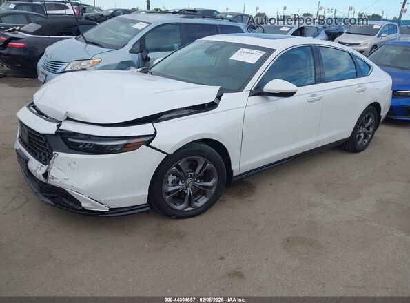 1HGCY2F63RA066824 2024 HONDA ACCORD HYBRID White Передня ліва чверть