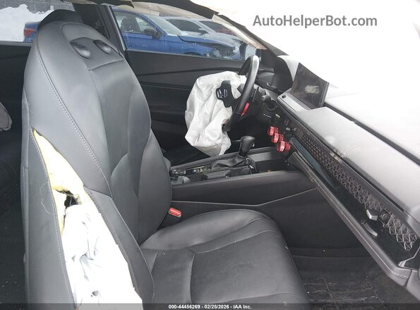 1HGCY2F70PA026013 2023 HONDA ACCORD HYBRID Серебряный Вид салона спереди