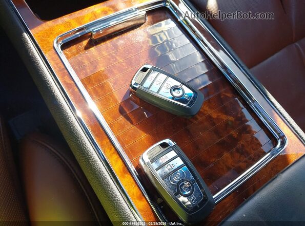 1LN6L9NP8L5607472 2020 LINCOLN CONTINENTA Белый Вид панели приборов