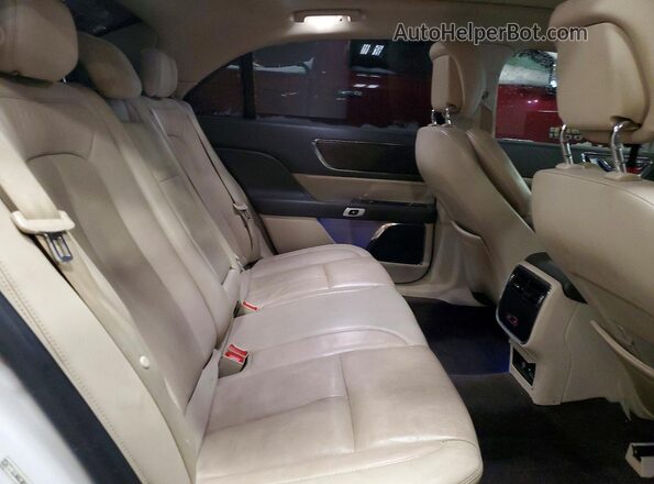 1LN6L9SK8J5603203 2018 LINCOLN CONTINENTA Белый Вид задних сидений