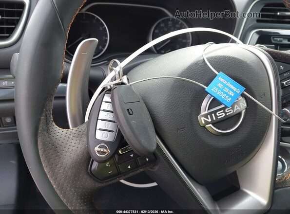 1N4AA6EV2PC508185 2023 NISSAN MAXIMA SR Белый Вид панели приборов