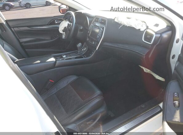 1N4AA6FV0MC501603 2021 NISSAN MAXIMA PLATINUM Белый Вид салона спереди