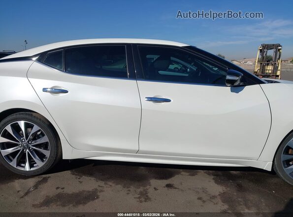 1N4AA6FV1PC505843 2023 NISSAN MAXIMA PLATINUM Белый Вид задней части салона