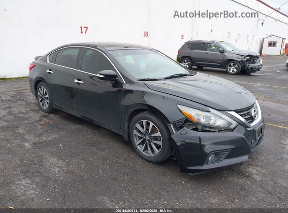 1N4AL3AP8HC113011 2017 NISSAN ALTIMA Black Przód prawy