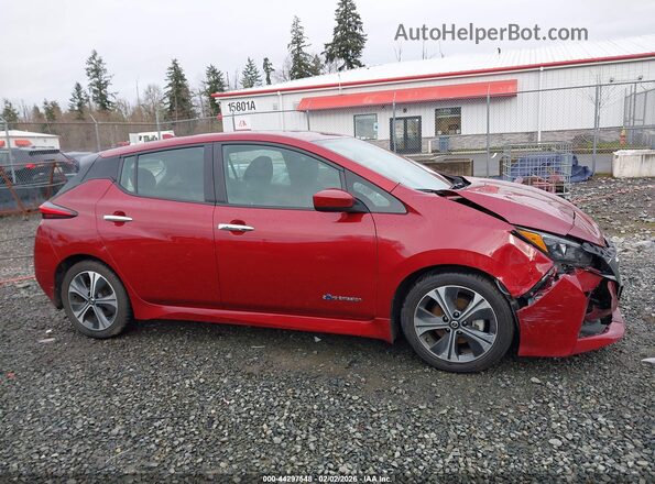 1N4AZ1CPXJC306640 2018 NISSAN LEAF Красный Вид задней части салона