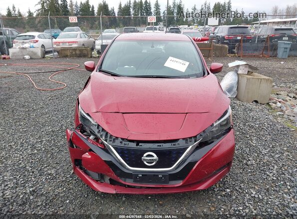 1N4AZ1CPXJC306640 2018 NISSAN LEAF Красный Вид щитка приборов