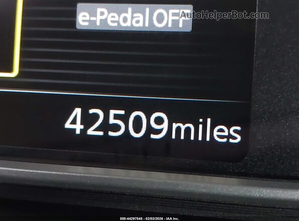 1N4AZ1CPXJC306640 2018 NISSAN LEAF Красный 