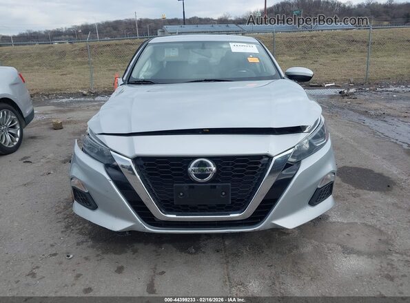1N4BL4BV3KN310512 2019 NISSAN ALTIMA Серебряный Вид щитка приборов