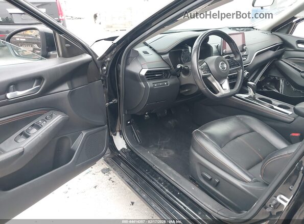1N4BL4CV8LC208859 2020 NISSAN ALTIMA Черный Вид салона спереди