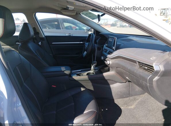 1N4BL4CV8SN341530 2025 NISSAN ALTIMA Белый Вид салона спереди