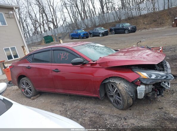 1N4BL4CW0KC151984 2019 NISSAN ALTIMA Red Widok wnętrza z tyłu
