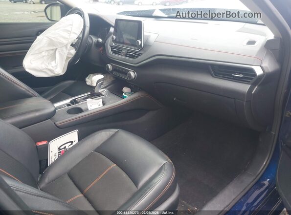 1N4BL4CW0NN347299 2022 NISSAN ALTIMA Синий Вид салона спереди