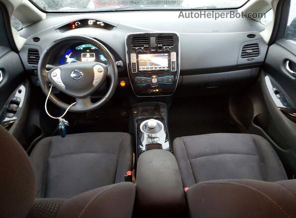 1N4BZ0CP0HC304856 2017 NISSAN LEAF Синий Вид панели приборов