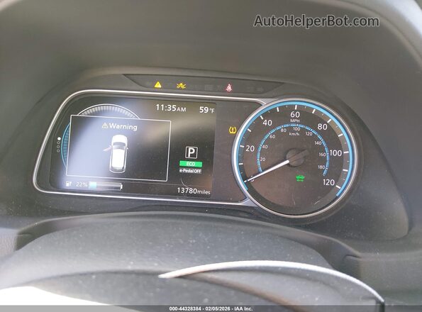 1N4CZ1CV1SC565638 2025 NISSAN LEAF Red Вид задніх сидінь