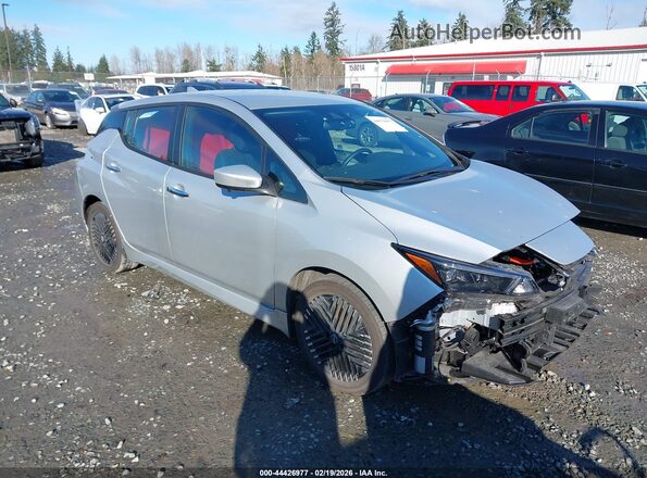 1N4CZ1CV2RC551743 2024 NISSAN LEAF Серый Передняя правая четверть