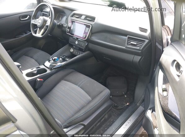 1N4CZ1CV4PC558903 2023 NISSAN LEAF Gray Vista interior delantera