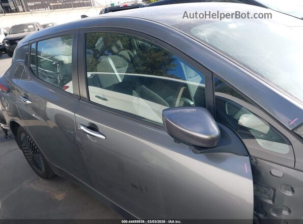 1N4CZ1CV4PC558903 2023 NISSAN LEAF Gray Vista interior de 360 grados