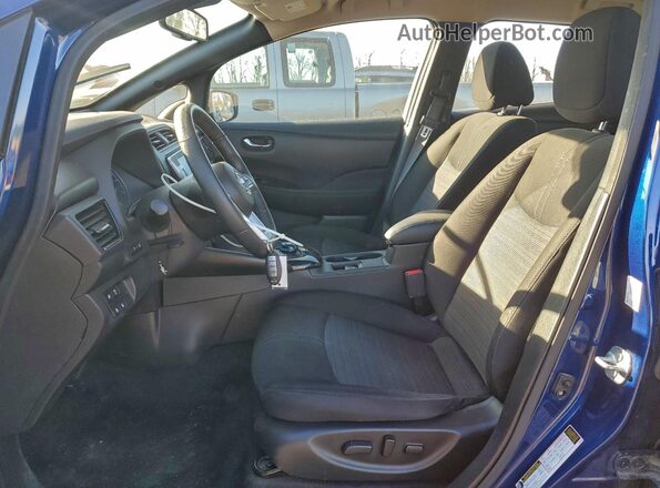 1N4CZ1CV7PC563092 2023 NISSAN LEAF Blue Front interior view