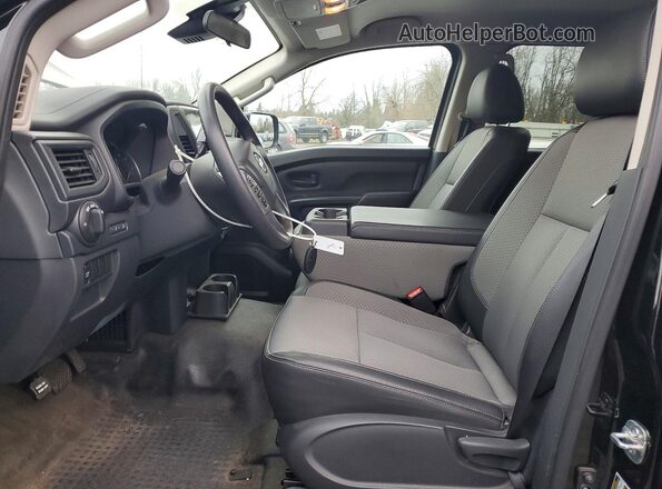 1N6AA1EC0MN528248 2021 NISSAN TITAN Черный Вид салона спереди