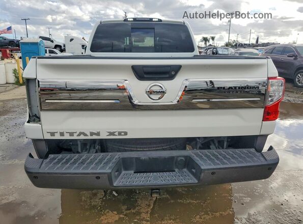 1N6BA1F25GN508821 2016 NISSAN TITAN Белый Вид сзади