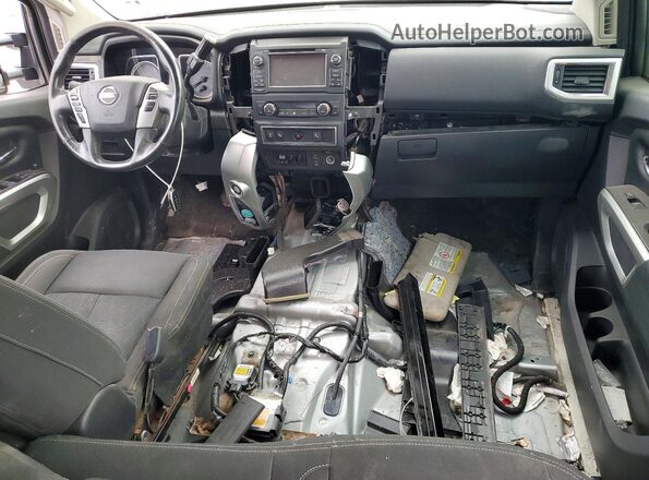 1N6BA1F29GN508353 2016 NISSAN TITAN Серебряный Вид панели приборов