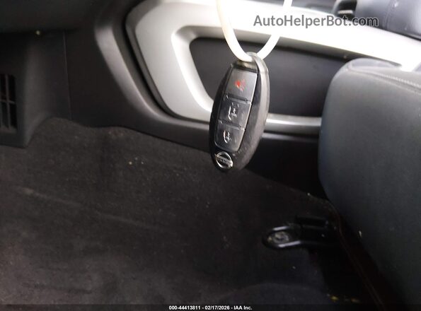 1N6BA1F2XGN500570 2016 NISSAN TITAN XD Серебряный Вид панели приборов