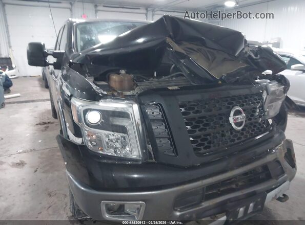 1N6BA1F41HN514893 2017 NISSAN TITAN XD Черный Вид спереди