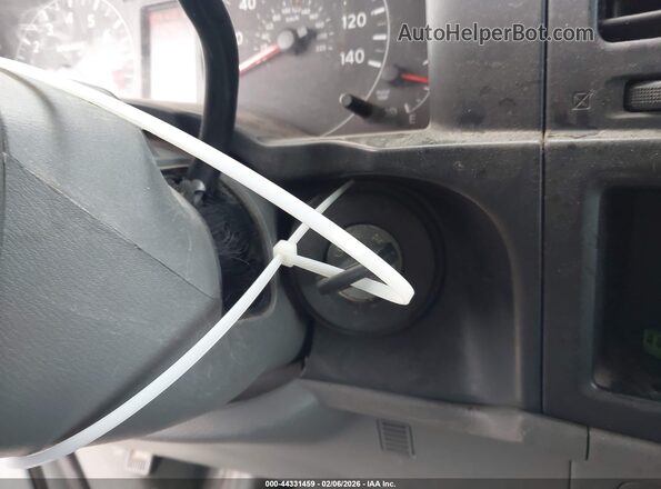 1N6BF0KMXGN814237 2016 NISSAN NV CARGO NV1500 Белый Вид панели приборов