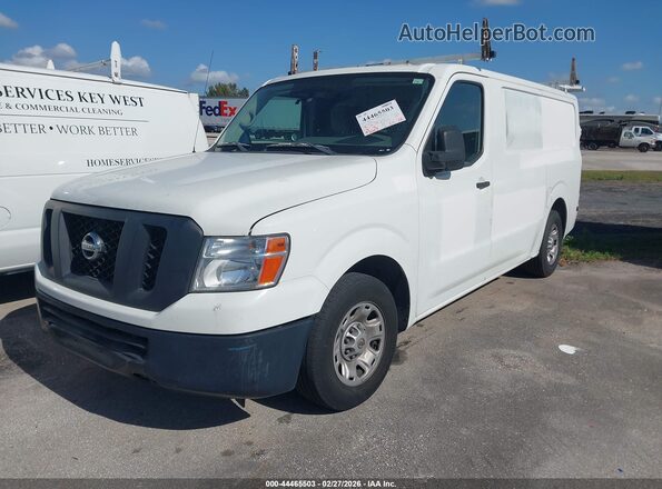 1N6BF0KY2HN807724 2017 NISSAN NV CARGO NV2500 HD White წინა მარცხენა ხედი სამი მეოთხედიდან
