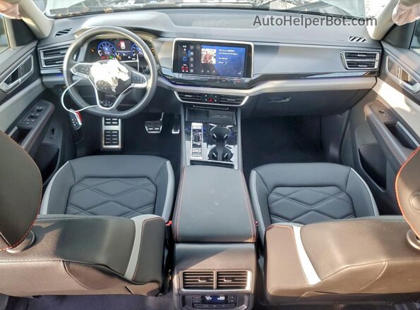 1V2CR2CA4SC513951 2025 VOLKSWAGEN ATLAS Зеленый Вид панели приборов