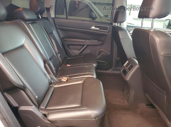 1V2CR2CA9JC520313 2018 VOLKSWAGEN ATLAS Серебряный Вид задних сидений