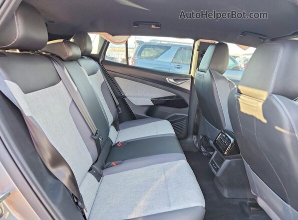 1V2DSPE85SC004791 2025 VOLKSWAGEN ID.4 Серебряный Вид задней части салона